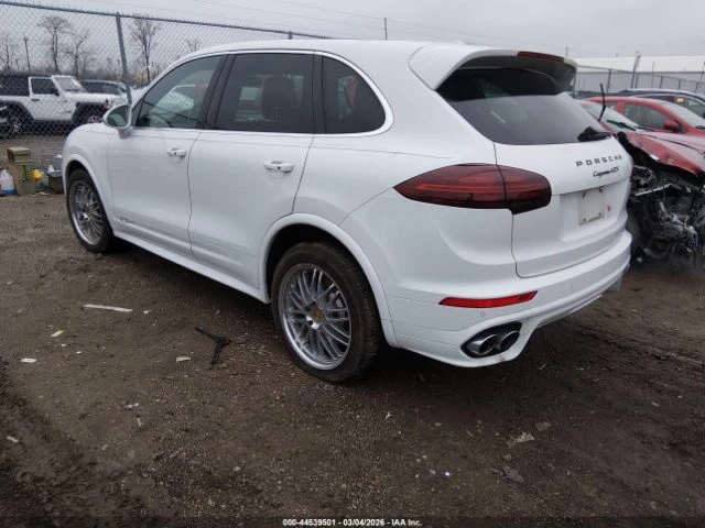 Porsche Cayenne GTS* MULTIMEDIA* КРАЙНА ЦЕНА, снимка 4 - Автомобили и джипове - 54006390
