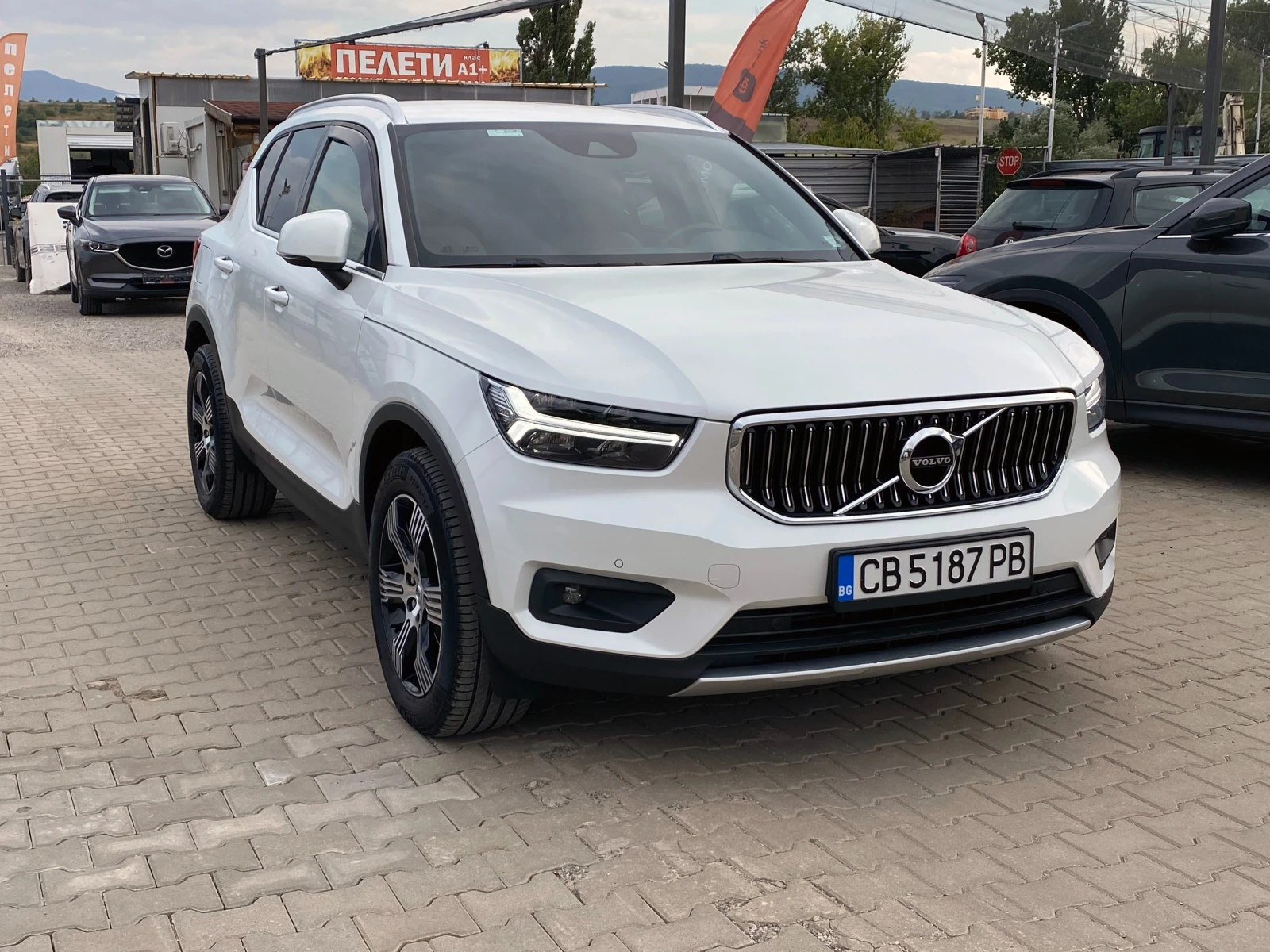 Volvo XC40 D3 Inscription * В гаранция - изображение 3