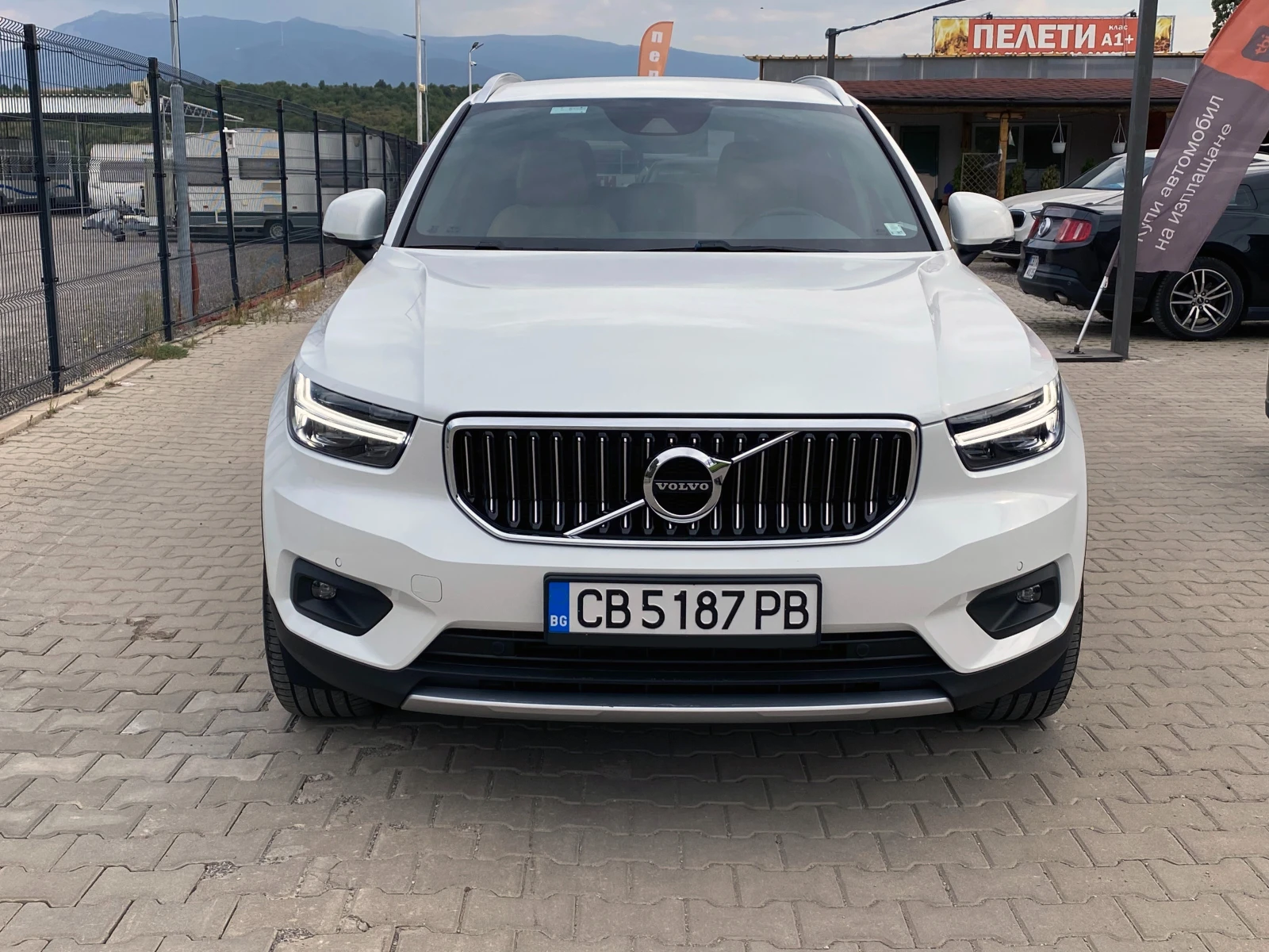 Volvo XC40 D3 Inscription * В гаранция - изображение 2