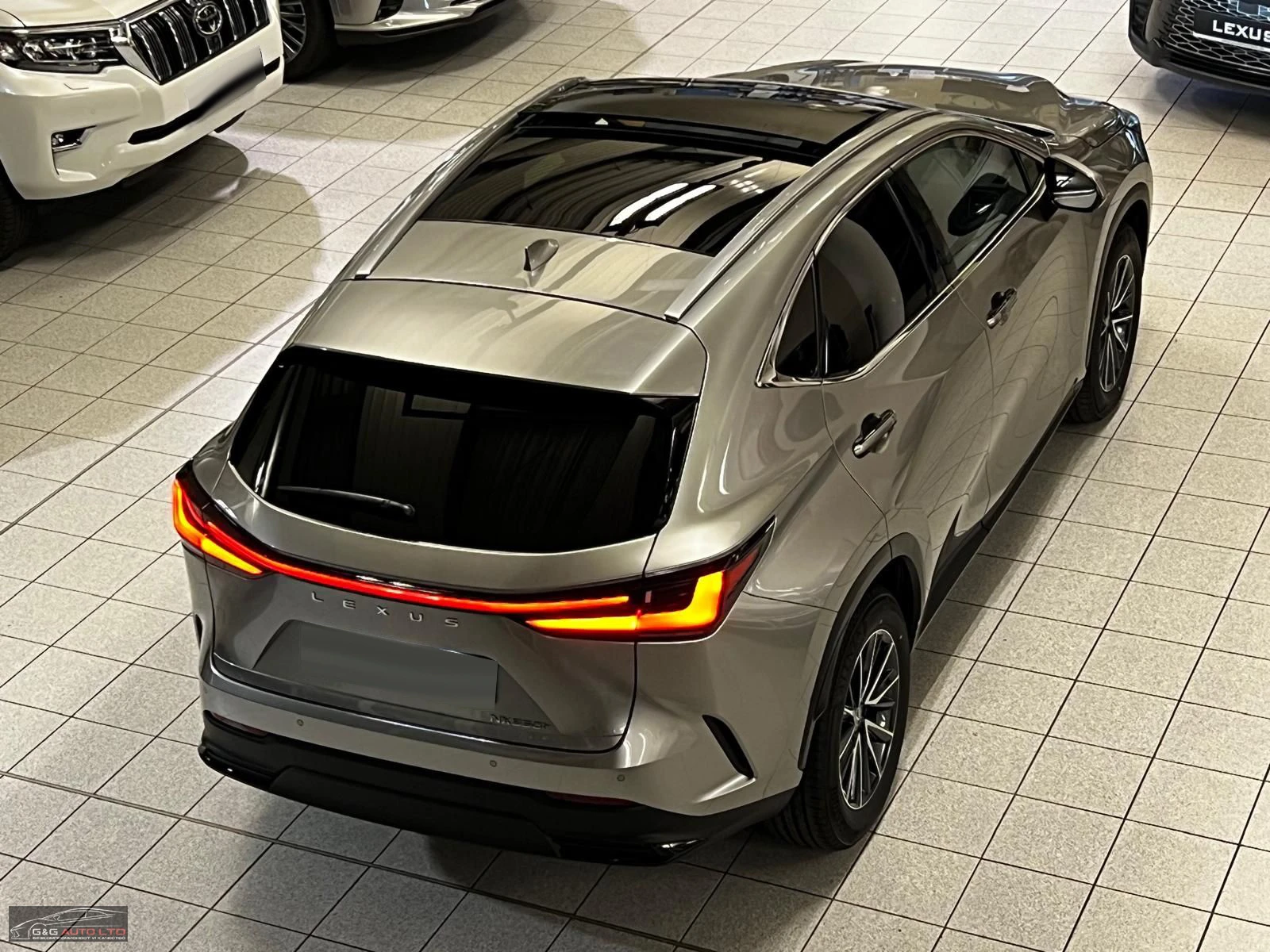 Lexus NX 350h EXECUTIVE/243HP/AMBI/4x4/HUD/360/PANO/338v - изображение 7