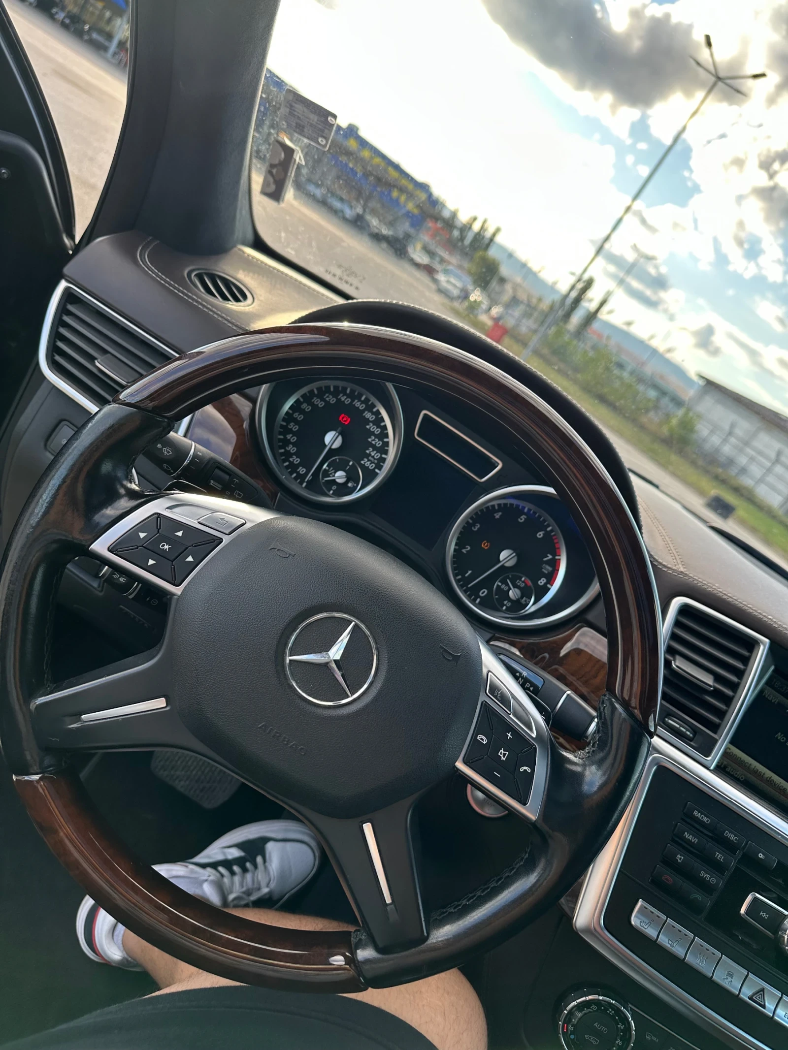 Mercedes-Benz GL 500 Първи собственик/Designo/360/AMG/реални км.  - изображение 8