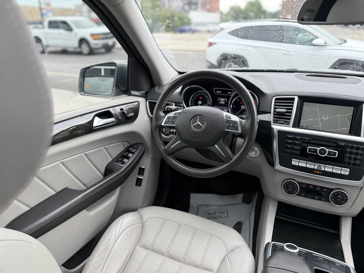 Mercedes-Benz GL 350 4Matic / PANO / Harman / 7 Seats - изображение 6