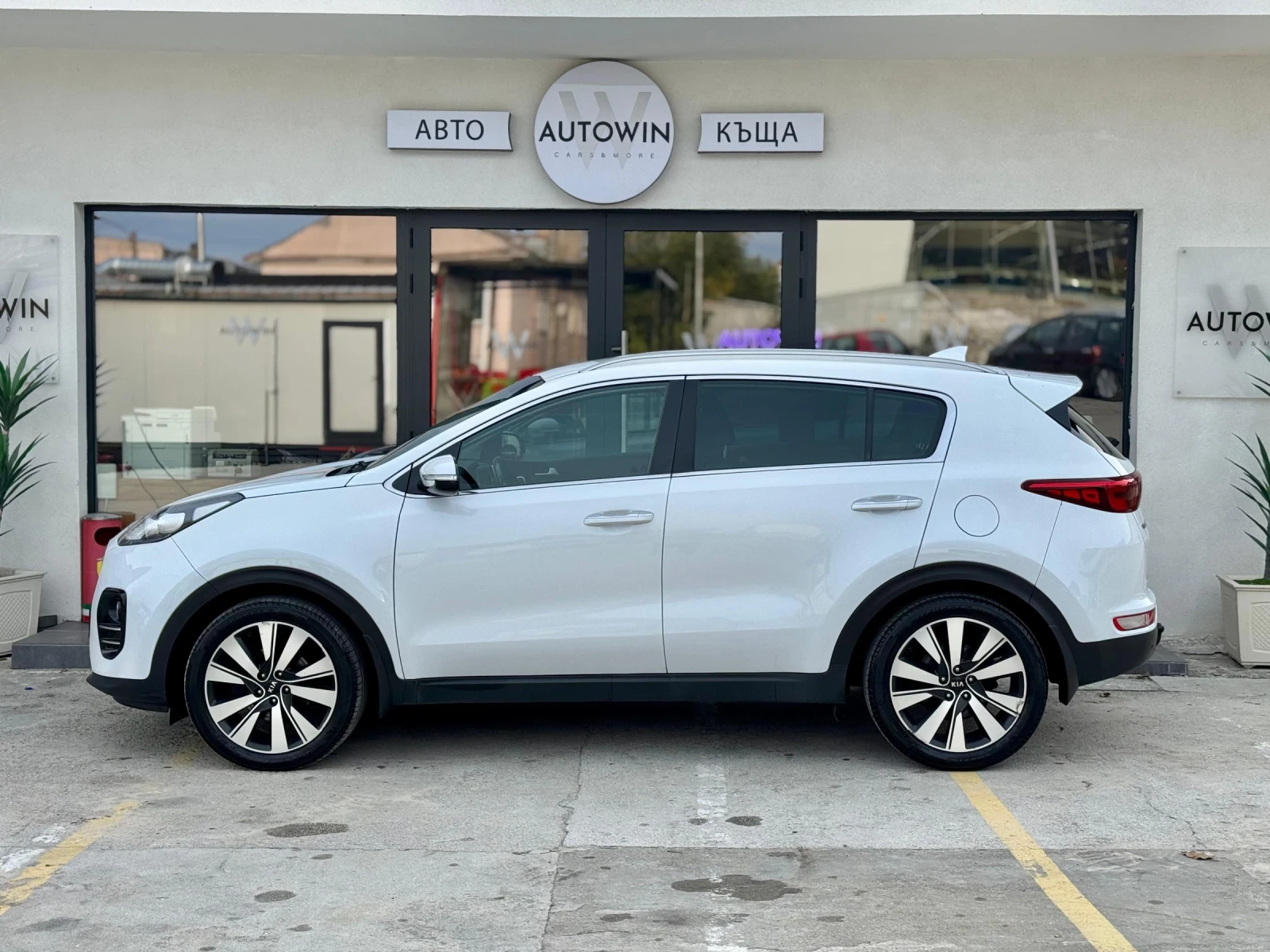 Kia Sportage 1.7 Crdi AUTOMATIC EU6 - изображение 9