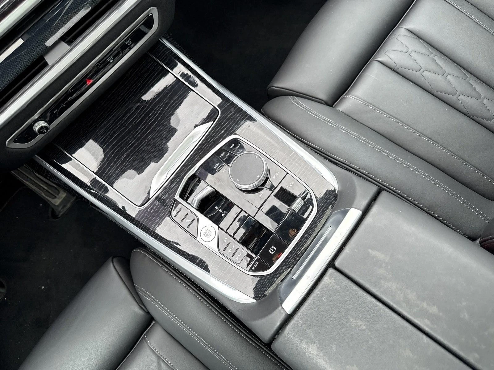 BMW X7 40i XDRIVE M-SPORT PANORAMA HEAD UP H/K SOFT CLOSE - изображение 10