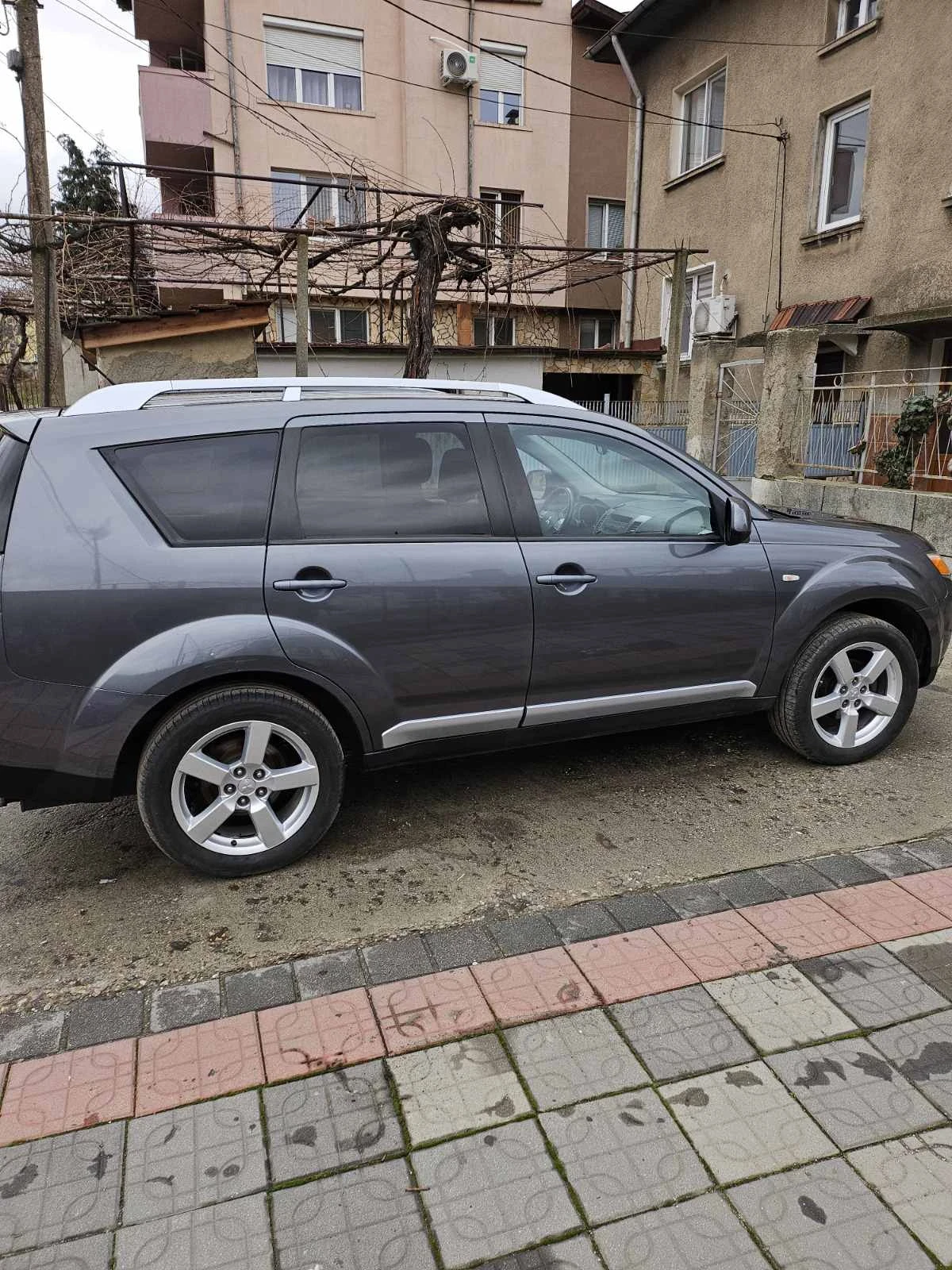 Mitsubishi Outlander 2.0D 4?4 - изображение 9