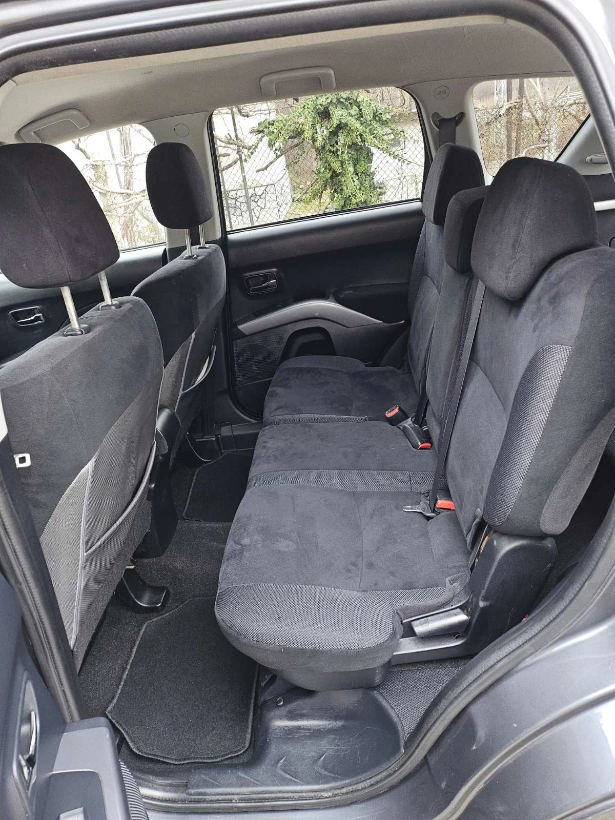 Mitsubishi Outlander 2.0D 4?4 - изображение 3