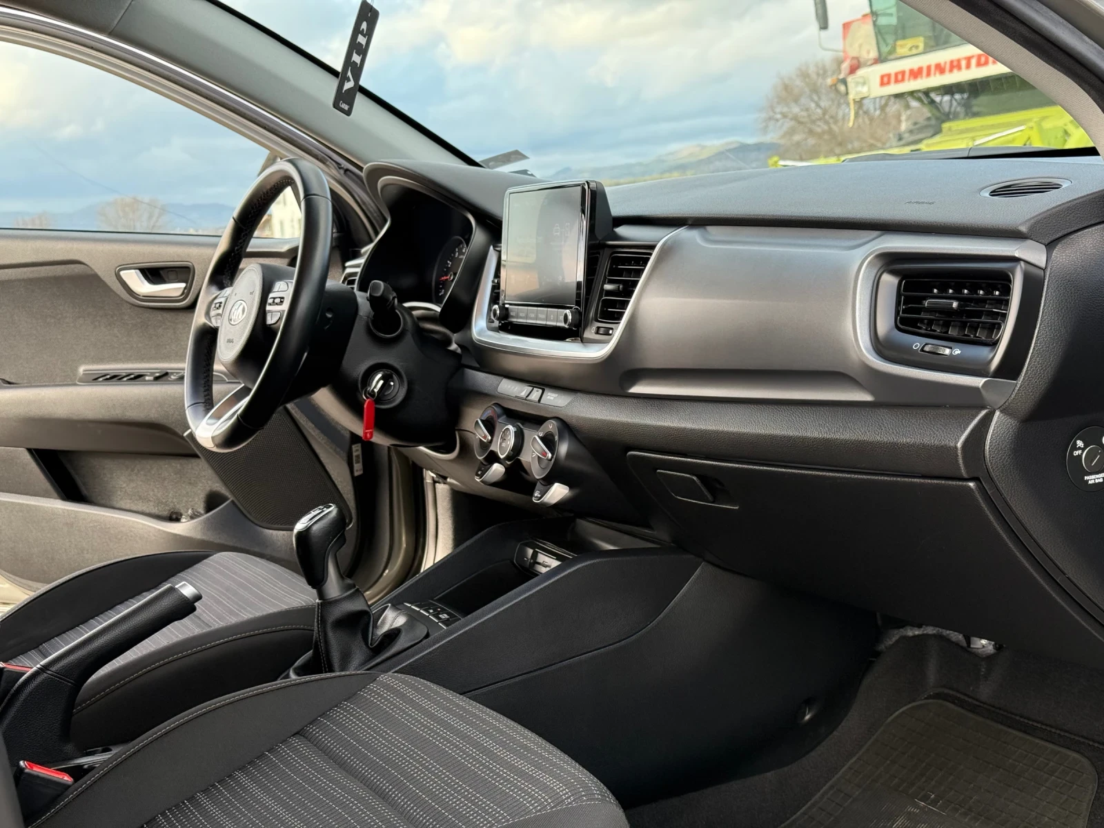 Kia Stonic HYBRID | Mobile.bg � ����������� 11