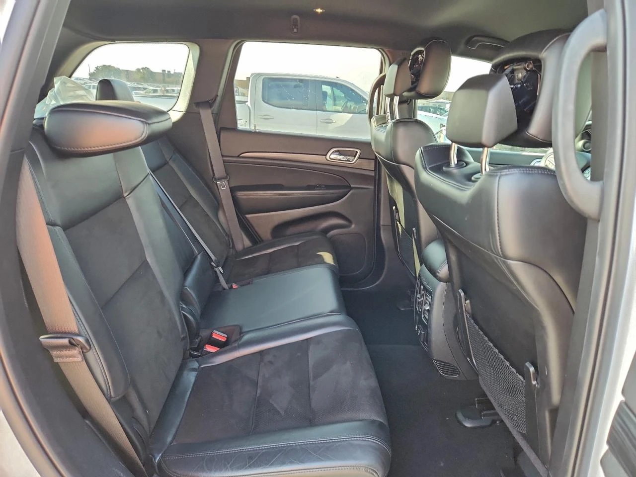 Jeep Grand cherokee * LAREDO* 3.6* КОЖА* ПОДГРЕВ* НАВИ* ПАРКТРОНИК* , снимка 11 - Автомобили и джипове - 53768716