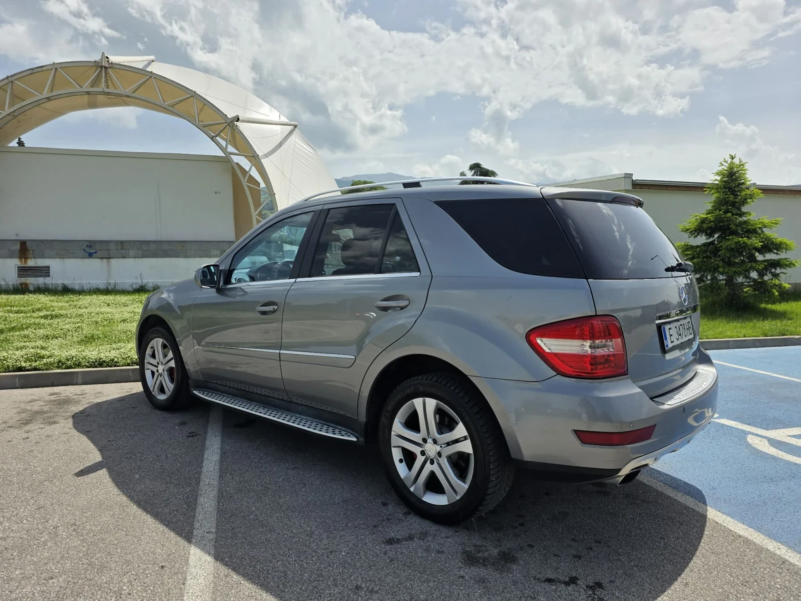 Mercedes-Benz ML 350, снимка 8 - Автомобили и джипове - 54509051