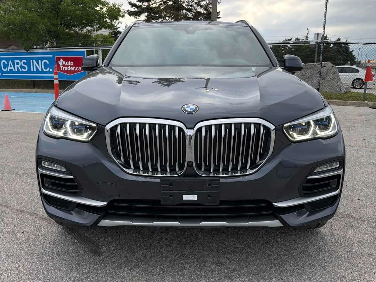 BMW X5 xDrive40i | CARFAX | БЕЗ ПЪРВОНАЧАЛНА ВНОСКА, снимка 2 - Автомобили и джипове - 55187128