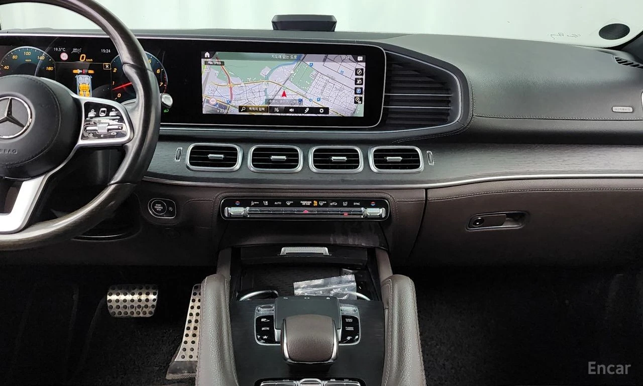Mercedes-Benz GLS580 AMG* LINE* BURMESTER* ОБДУХВАНЕ* ХЕДЪП* ДИСТРОНИК, снимка 10 - Автомобили и джипове - 55696378