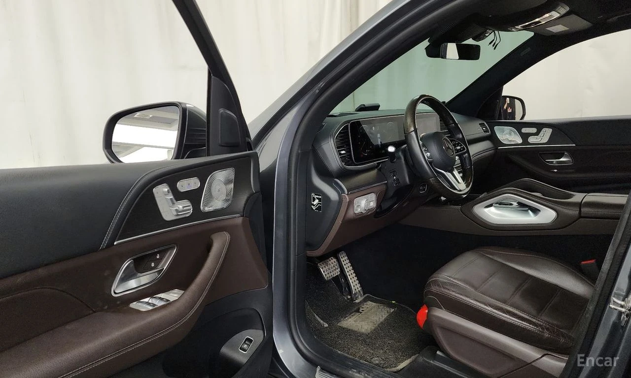 Mercedes-Benz GLS580 AMG* LINE* BURMESTER* ОБДУХВАНЕ* ХЕДЪП* ДИСТРОНИК, снимка 6 - Автомобили и джипове - 55696378