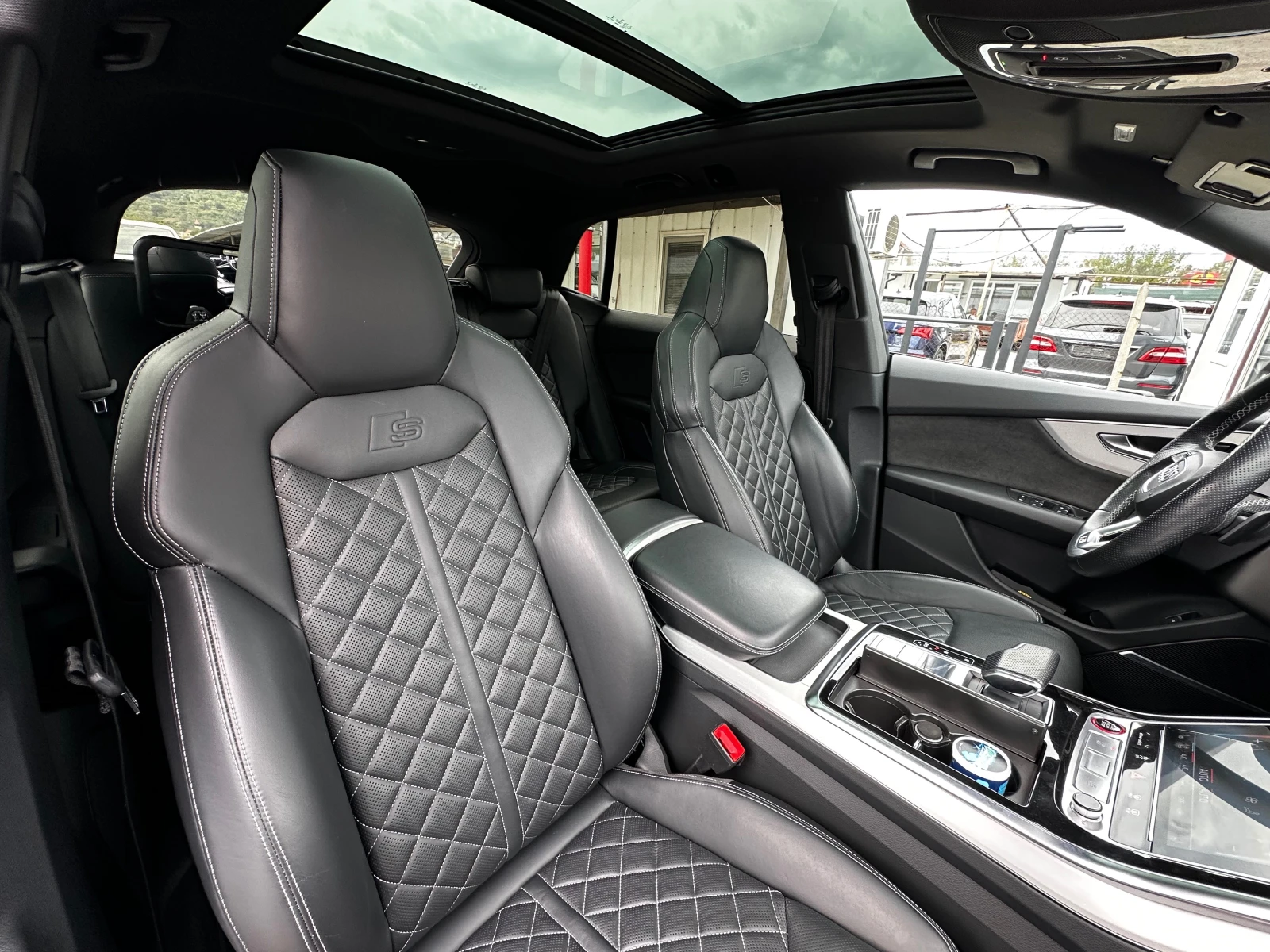 Audi SQ8 4.0TFSI 507к.с* CarbonCeramic, снимка 8 - Автомобили и джипове - 56161425