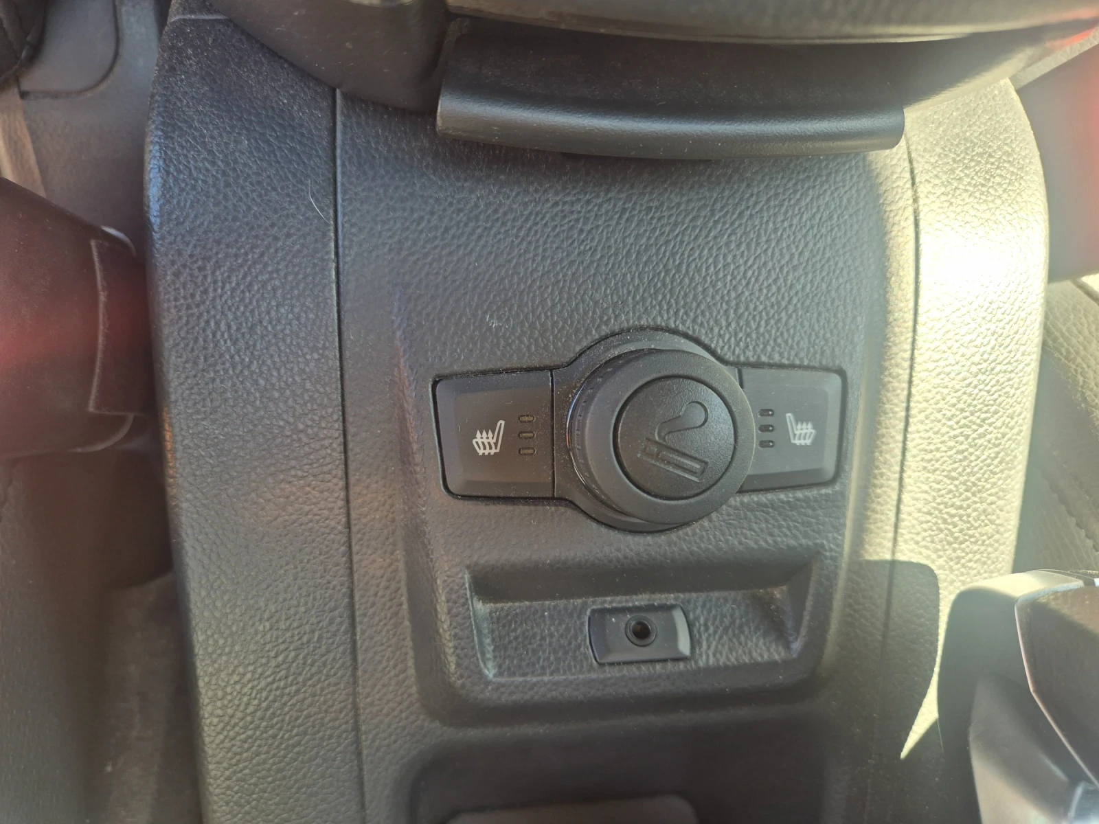 Opel Antara 2.0 , 4x4 , 131х.км. ТОП, снимка 10 - Автомобили и джипове - 56336705