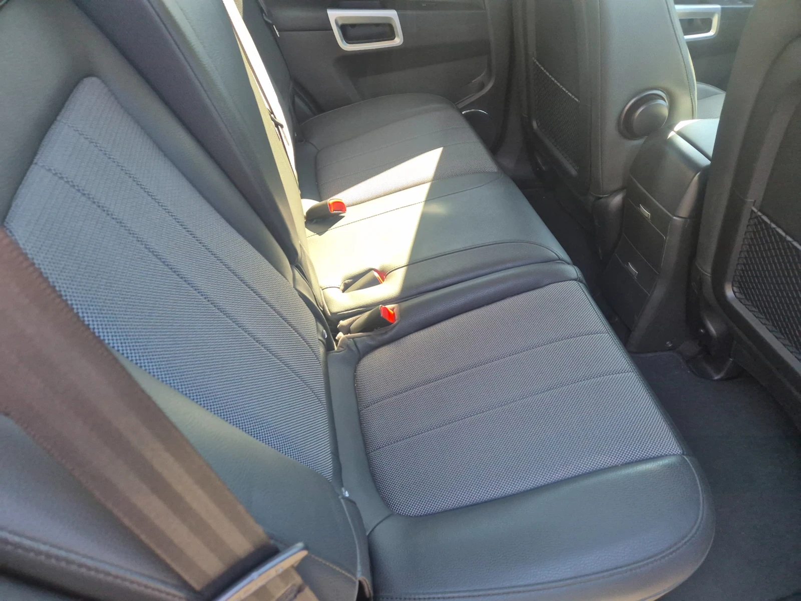 Opel Antara 2.0 , 4x4 , 131х.км. ТОП, снимка 8 - Автомобили и джипове - 56336705