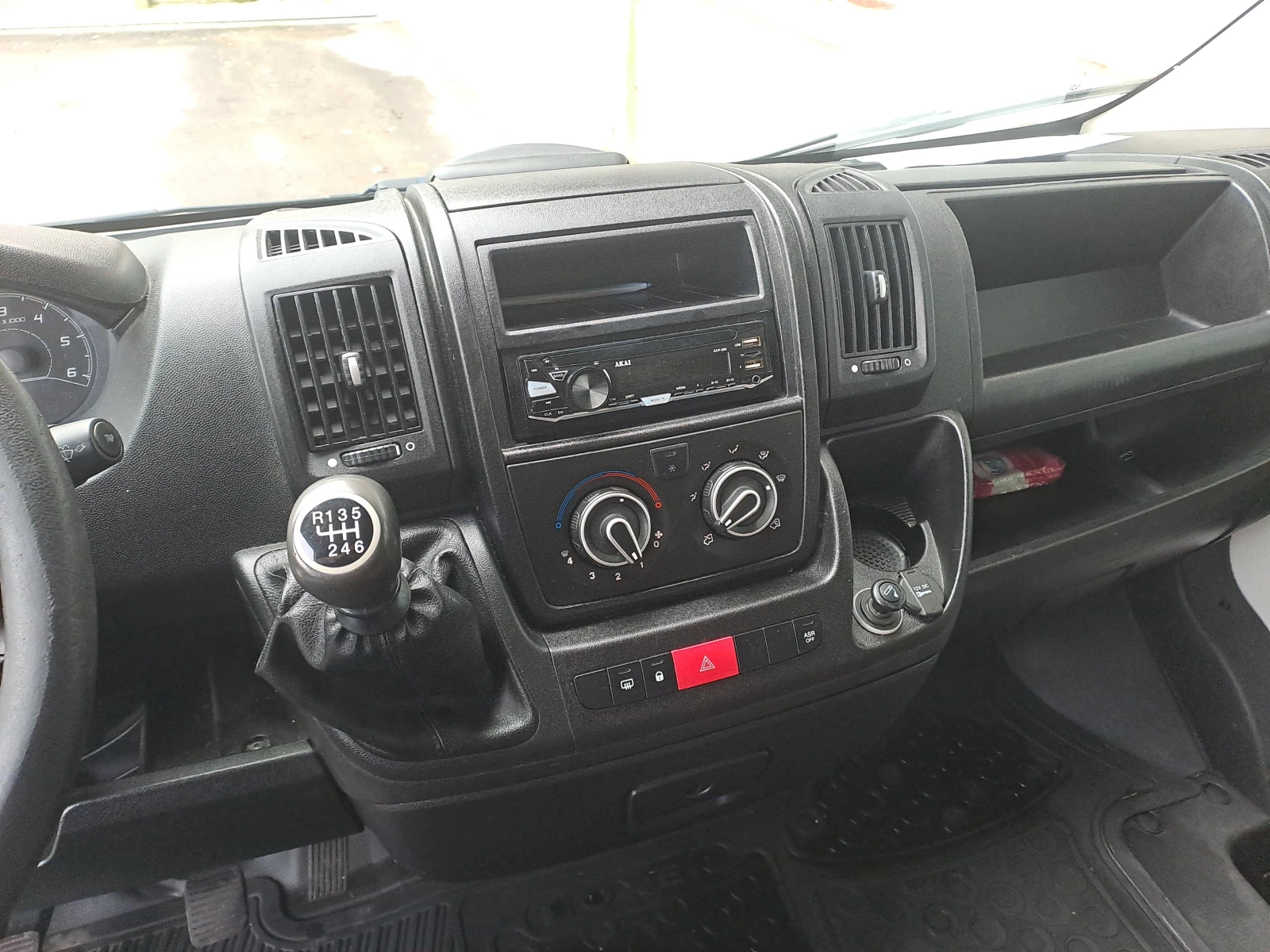 Peugeot Boxer, снимка 9 - Бусове и автобуси - 55573609