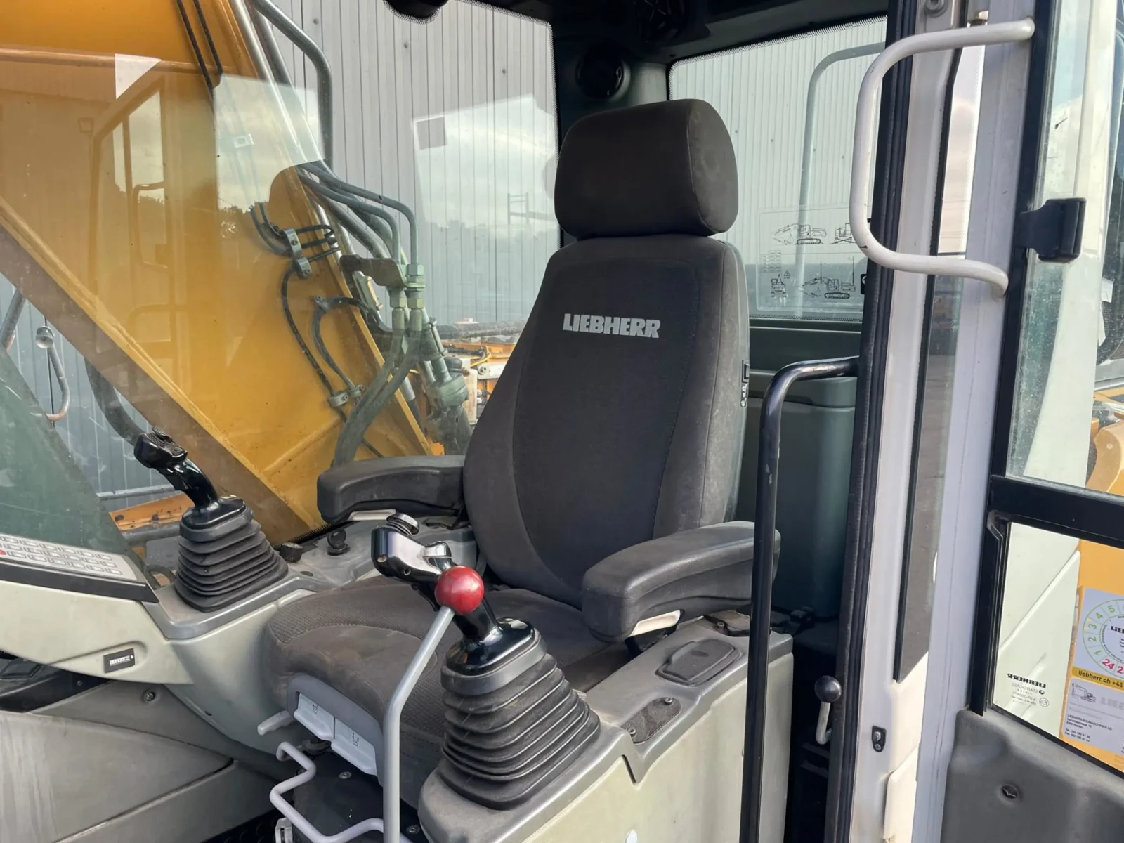 Багер Liebherr R922 SLC - изображение 5