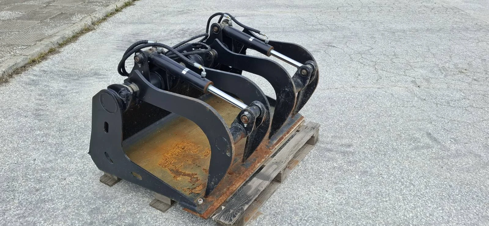 ���� ����� �������� Bobcat ���� - ����� | Mobile.bg � ����������� 3