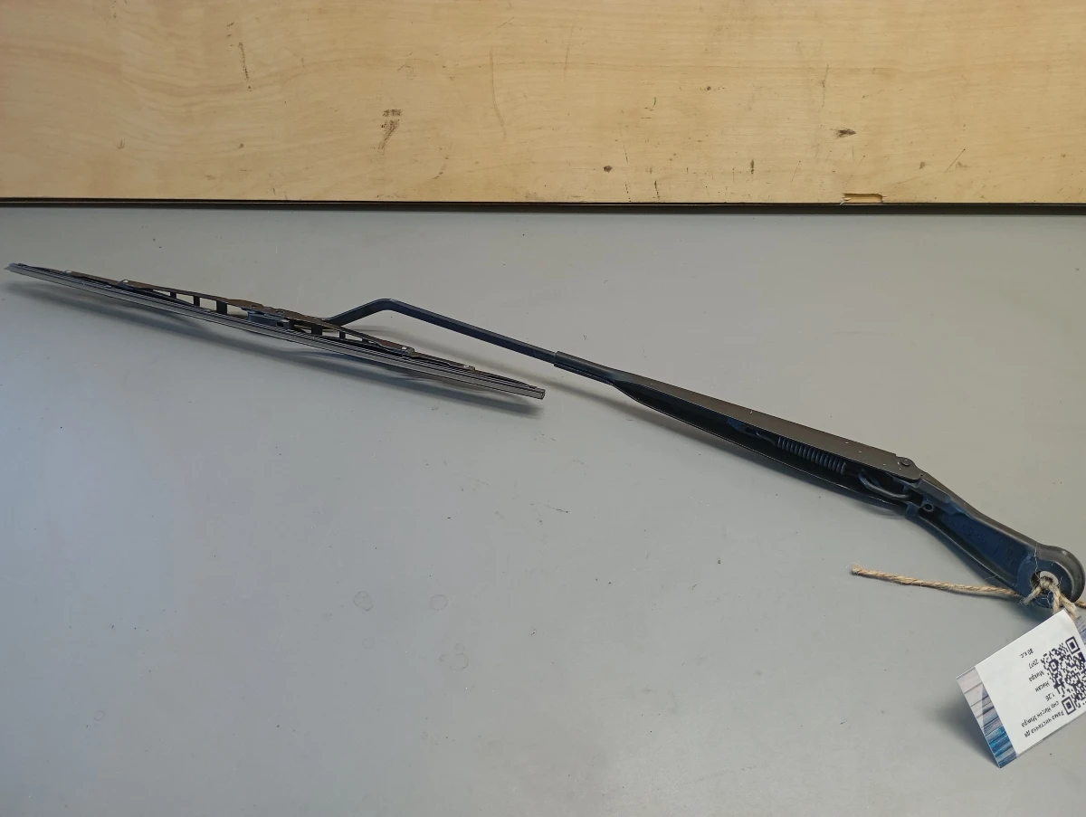 Рамо чистачка дясно Нисан Микра 1.2б