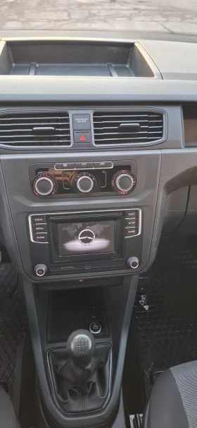 VW Caddy 1.6TDI  4+ 1МЕСТА, снимка 10