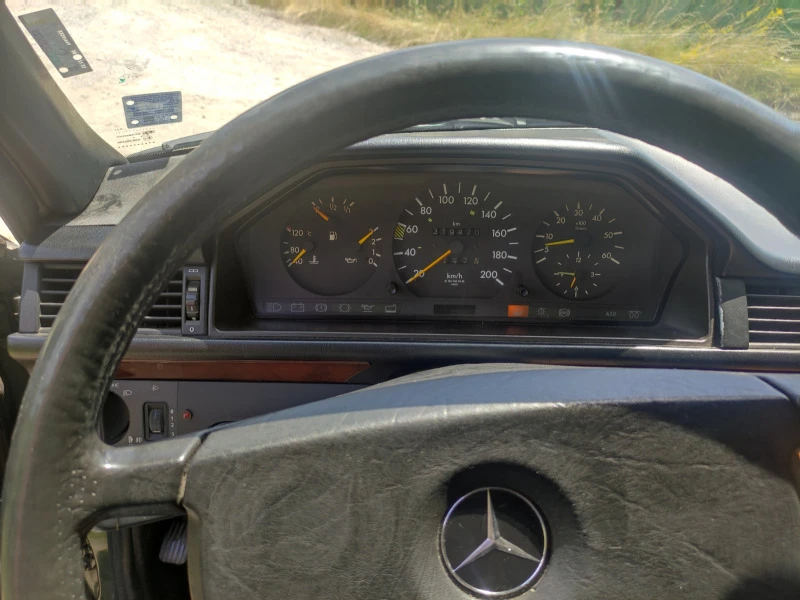 Mercedes-Benz 124 250D, снимка 15 - Автомобили и джипове - 47284608