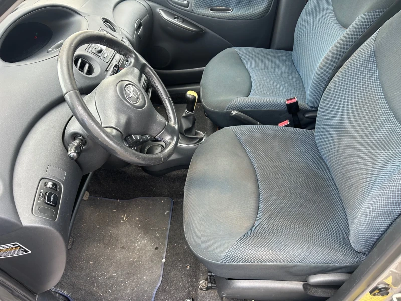 Toyota Yaris D4D, снимка 15 - Автомобили и джипове - 47778010