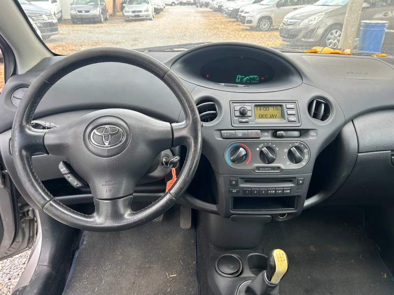 Toyota Yaris D4D, снимка 13 - Автомобили и джипове - 47778010