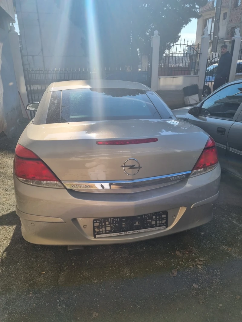 Opel Astra 1.6 TURBO, снимка 3 - Автомобили и джипове - 48900420