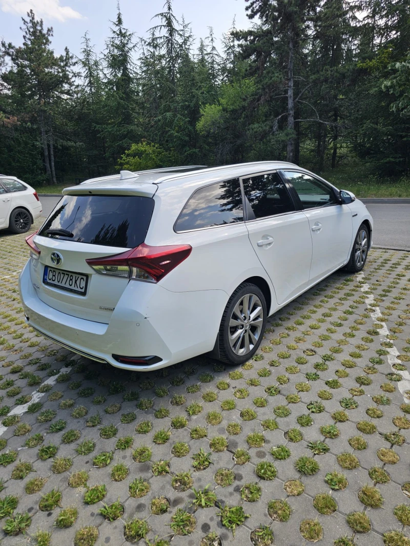 Toyota Auris HSD HIGH Plus (Chic Xtra), снимка 5 - Автомобили и джипове - 51843779