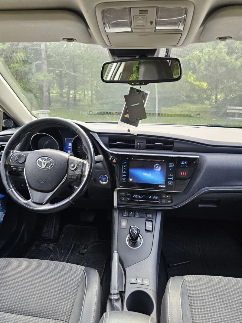 Toyota Auris HSD HIGH Plus (Chic Xtra), снимка 13 - Автомобили и джипове - 51843779