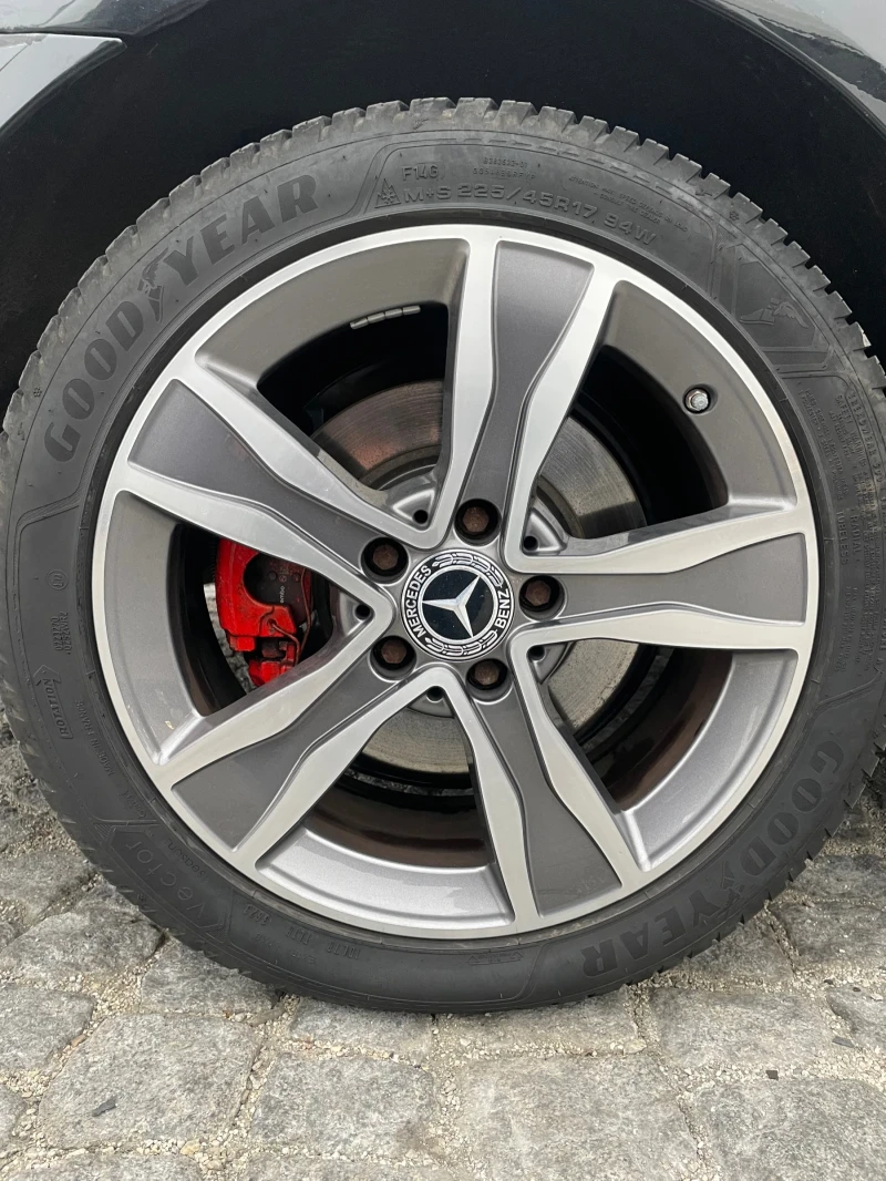 Mercedes-Benz C 320, снимка 6 - Автомобили и джипове - 52108347