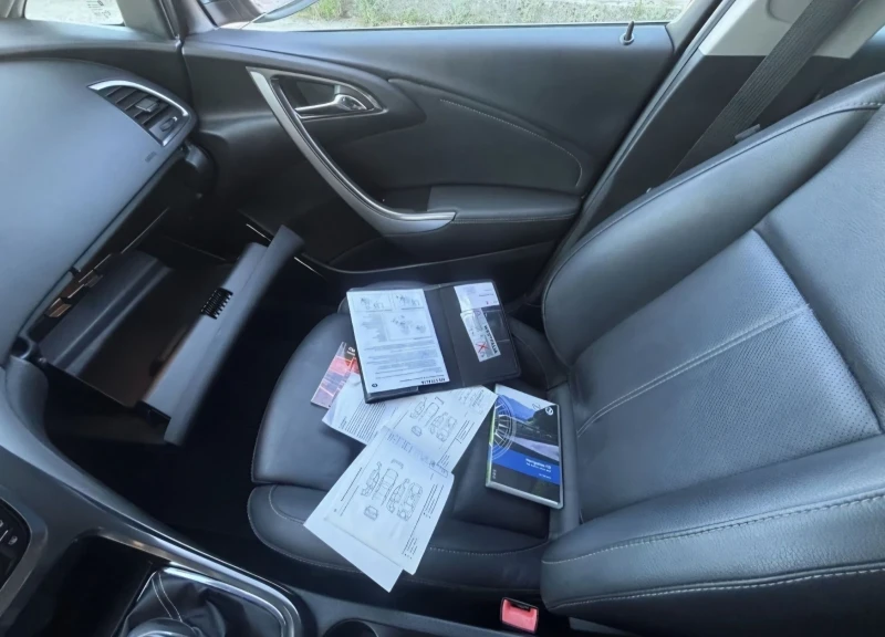 Opel Astra 1.4T, снимка 7 - Автомобили и джипове - 53474838