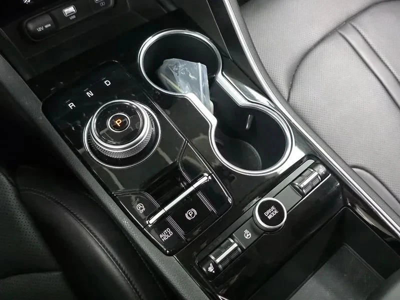 Kia K5, снимка 9 - Автомобили и джипове - 56688117