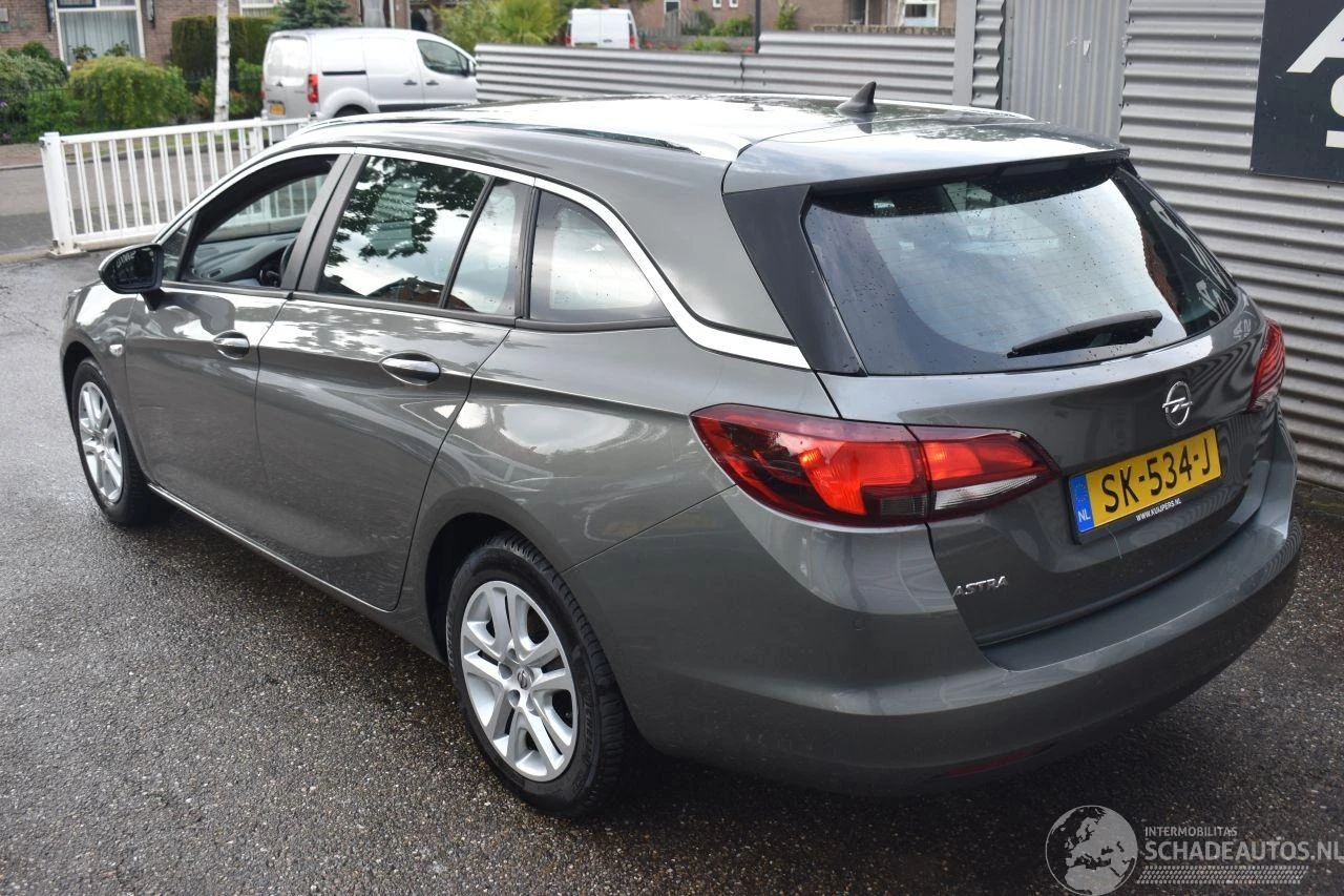 Opel Astra 1,6CDTI - изображение 4