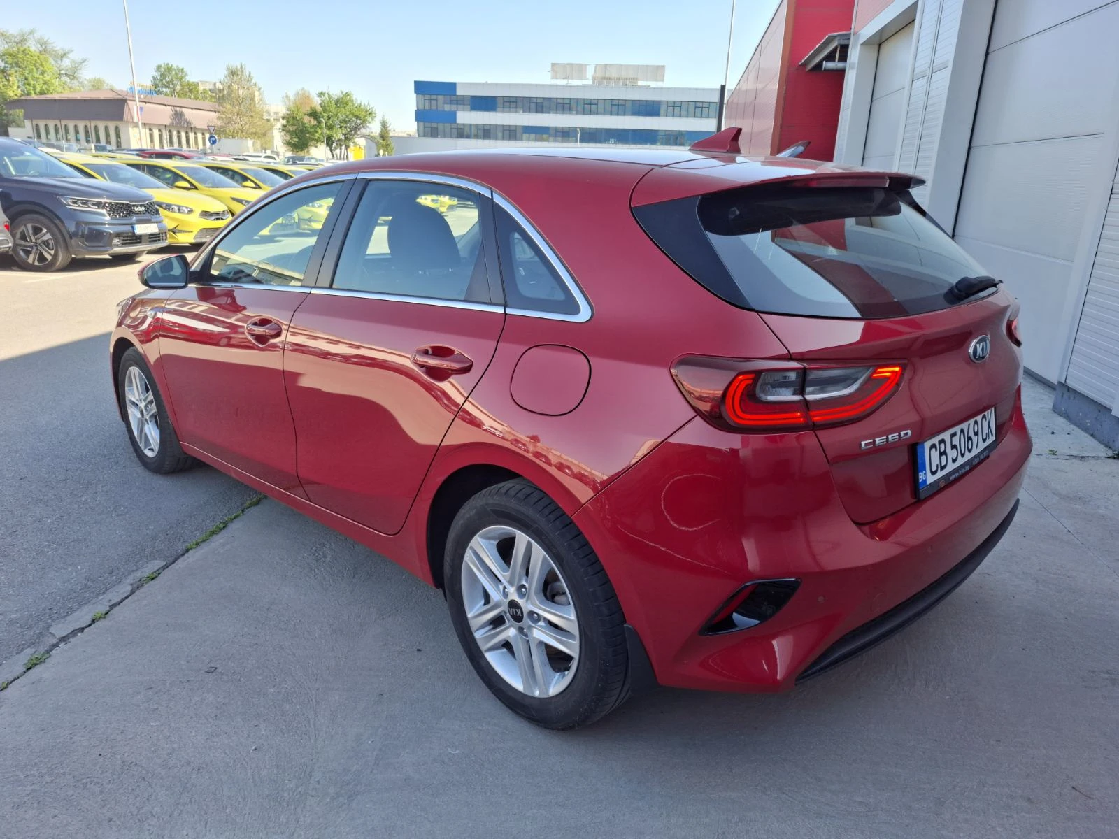 Kia Ceed 1.0 ТУРБО ГАРАНЦИЯ - изображение 6