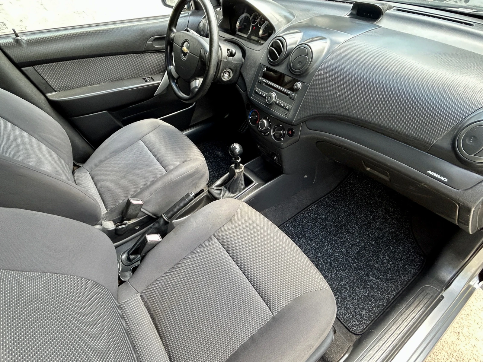 Chevrolet Aveo 1.4i/16V/Седан - изображение 7