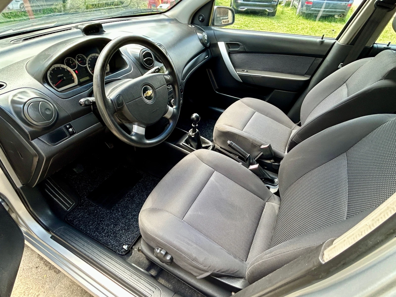 Chevrolet Aveo 1.4i/16V/Седан - изображение 6