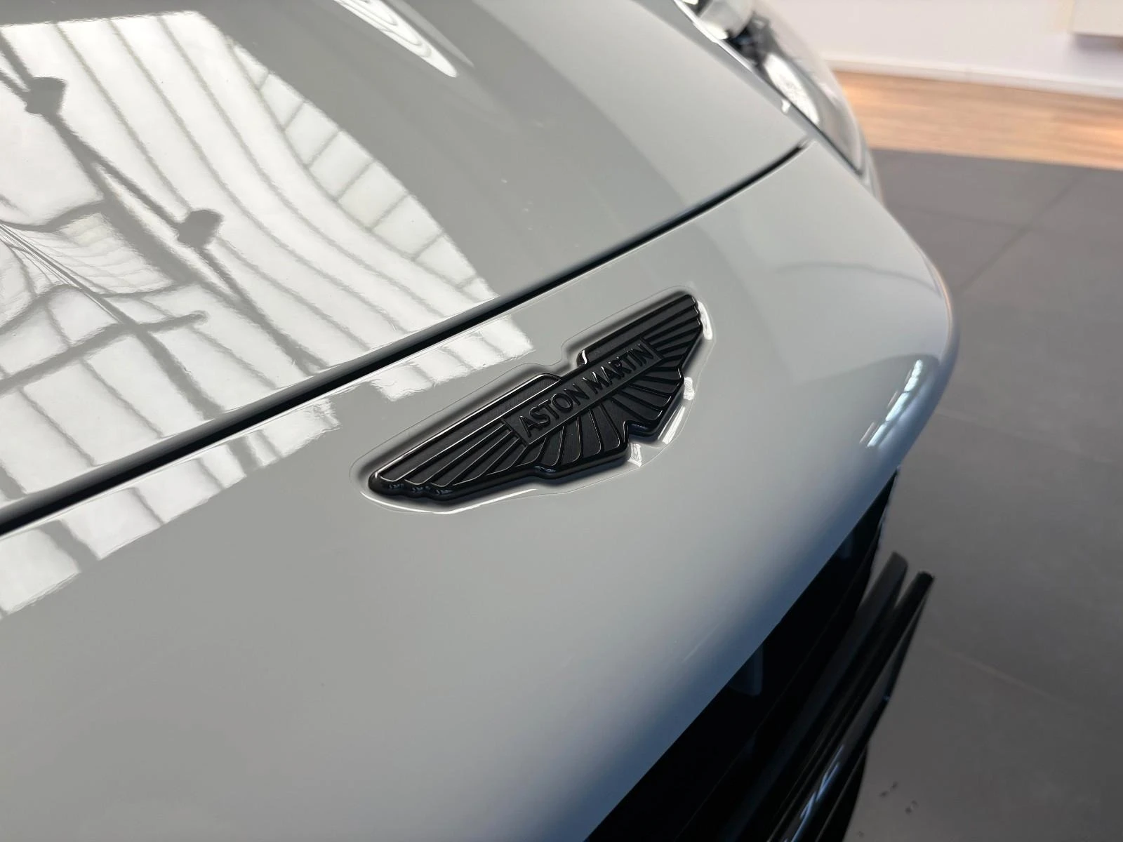 Aston Martin V8 Vantage FACELIFT APEX-GREY B&W 360 CAMERA  - изображение 7