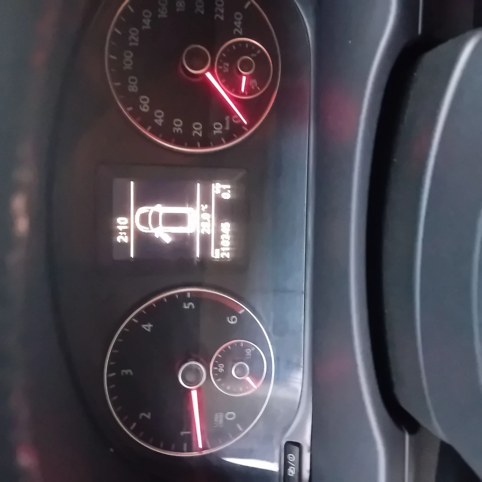 VW Caddy 2.0 TDI 140 кс.5 места | Mobile.bg — изображение 4