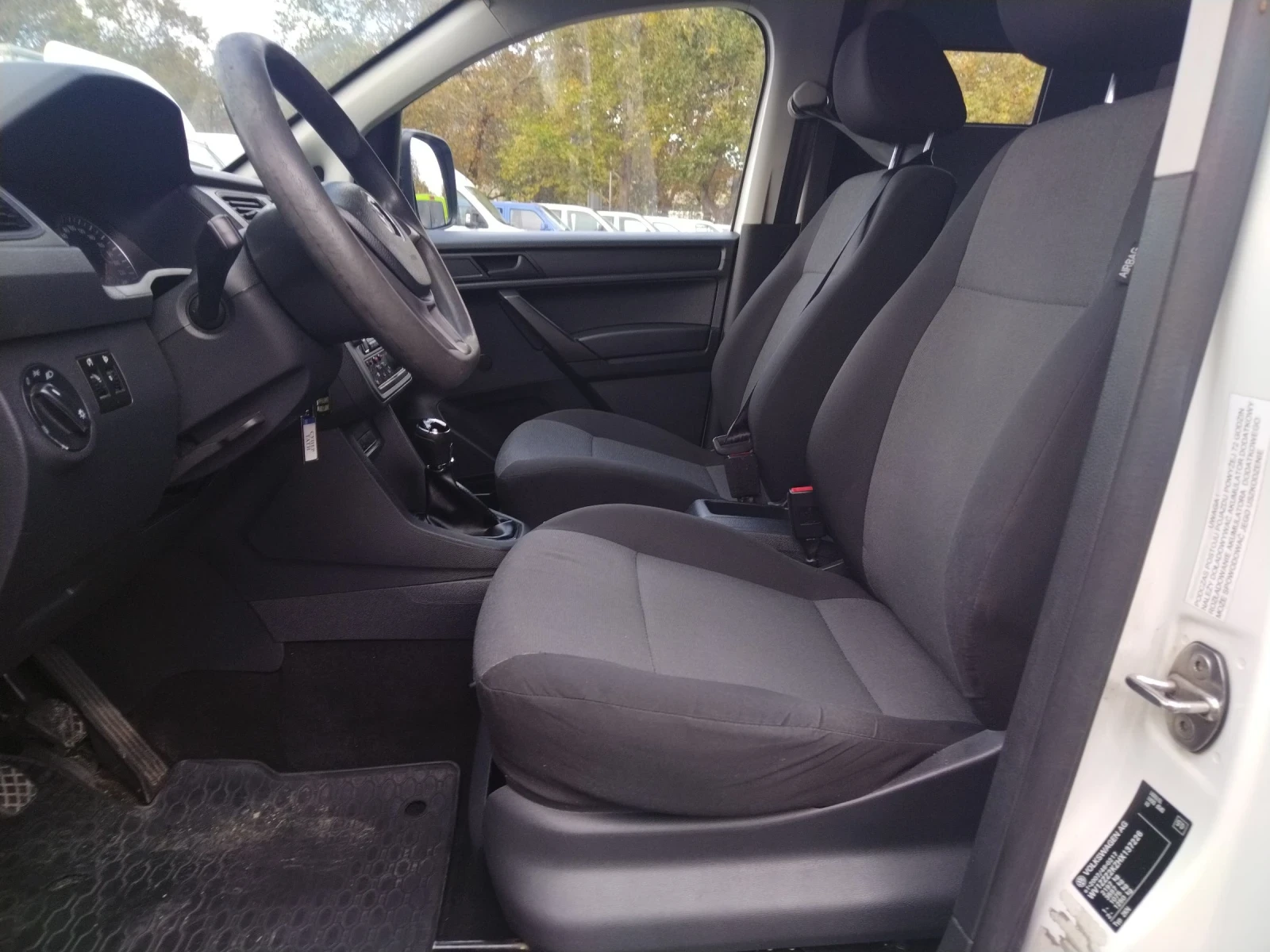 VW Caddy 3  места, бронирани стъкла, инкасо.  | Mobile.bg — изображение 17
