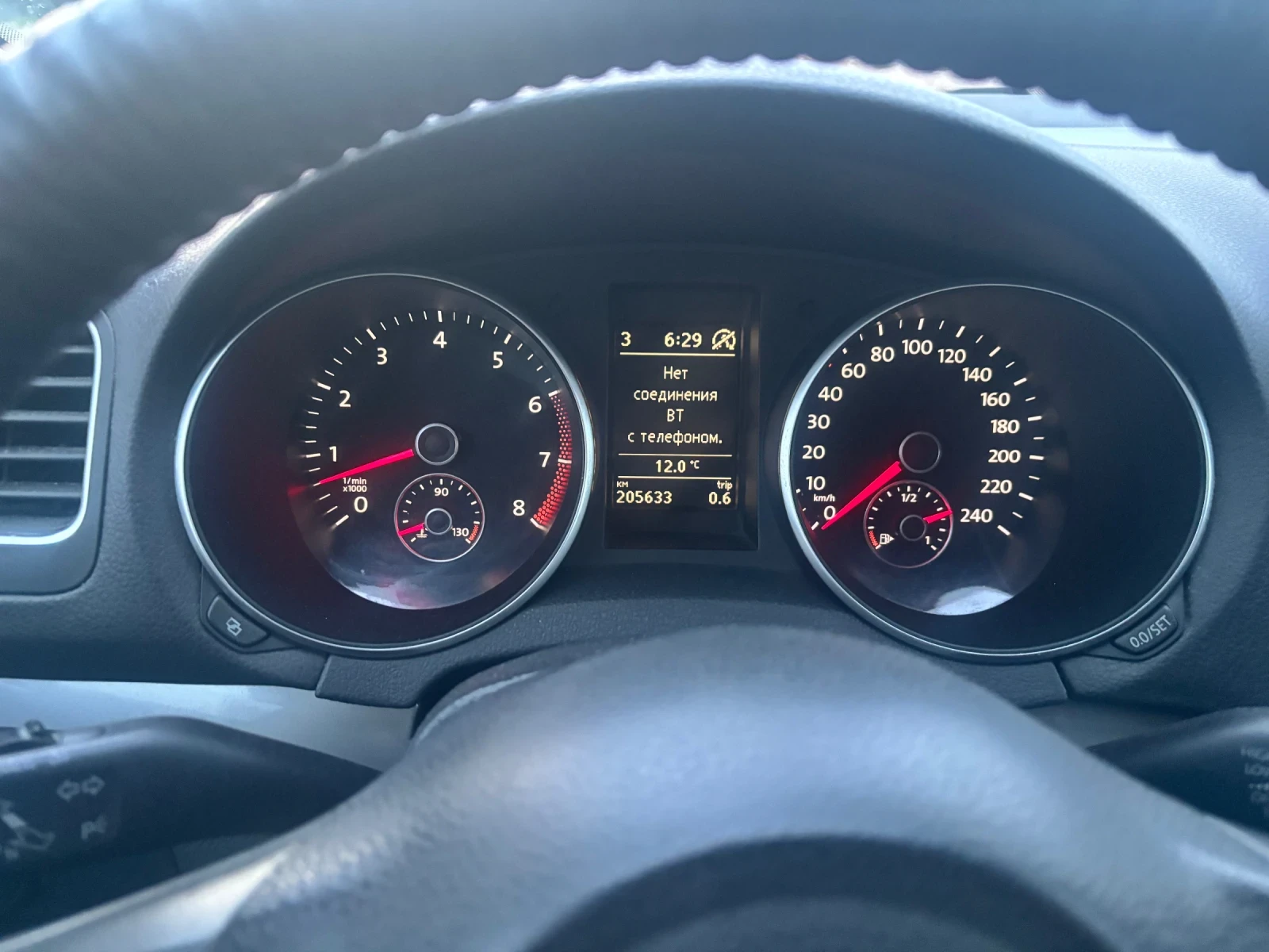 VW Golf 1.2 TSI, снимка 9 - Автомобили и джипове - 52316627