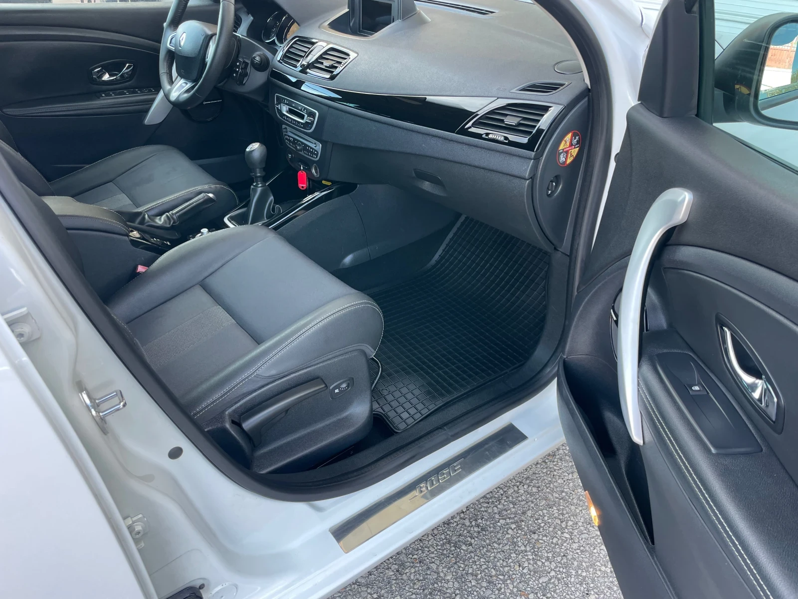 Renault Megane 1.9DCi 131.. NAVI  | Mobile.bg   16