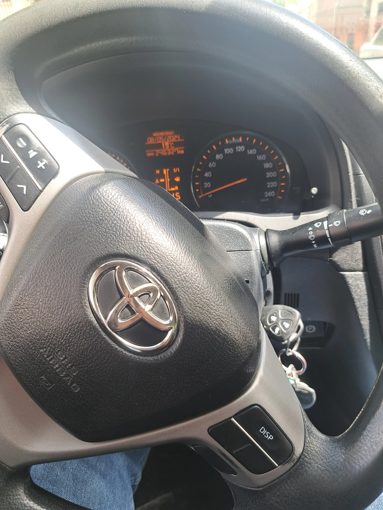 Toyota Avensis T27 - изображение 9