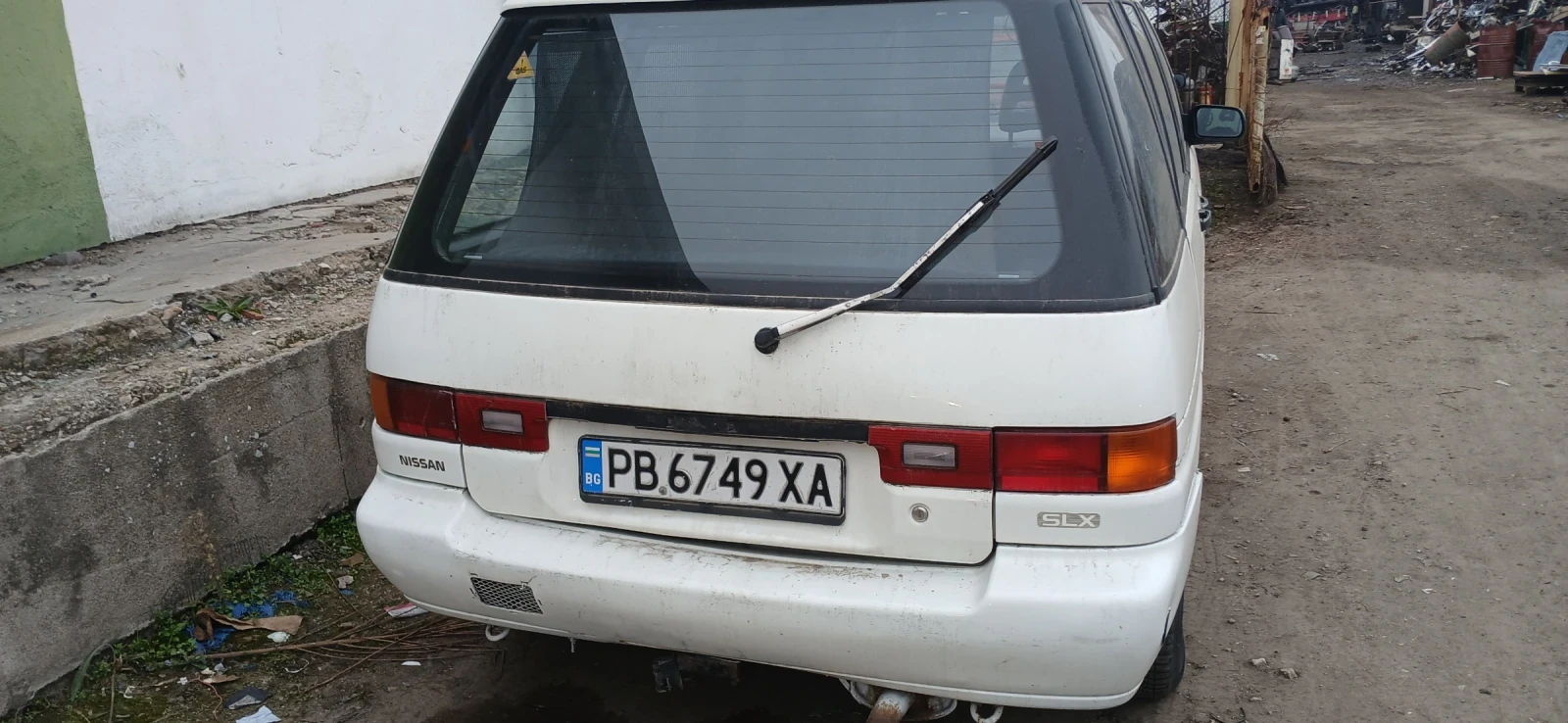 Nissan Prairie 2.0i gas - изображение 2