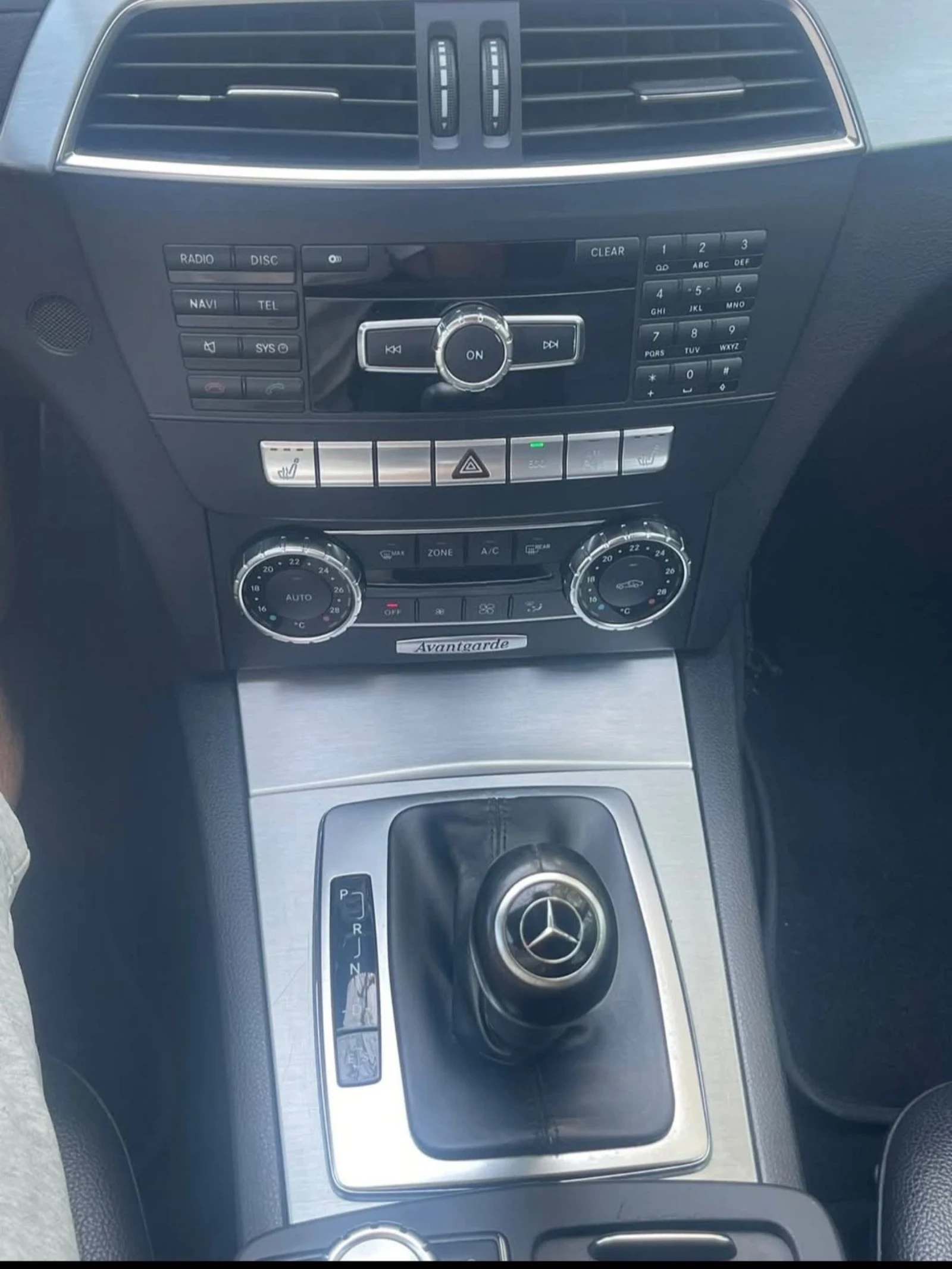 Mercedes-Benz C 200, снимка 8 - Автомобили и джипове - 53819530