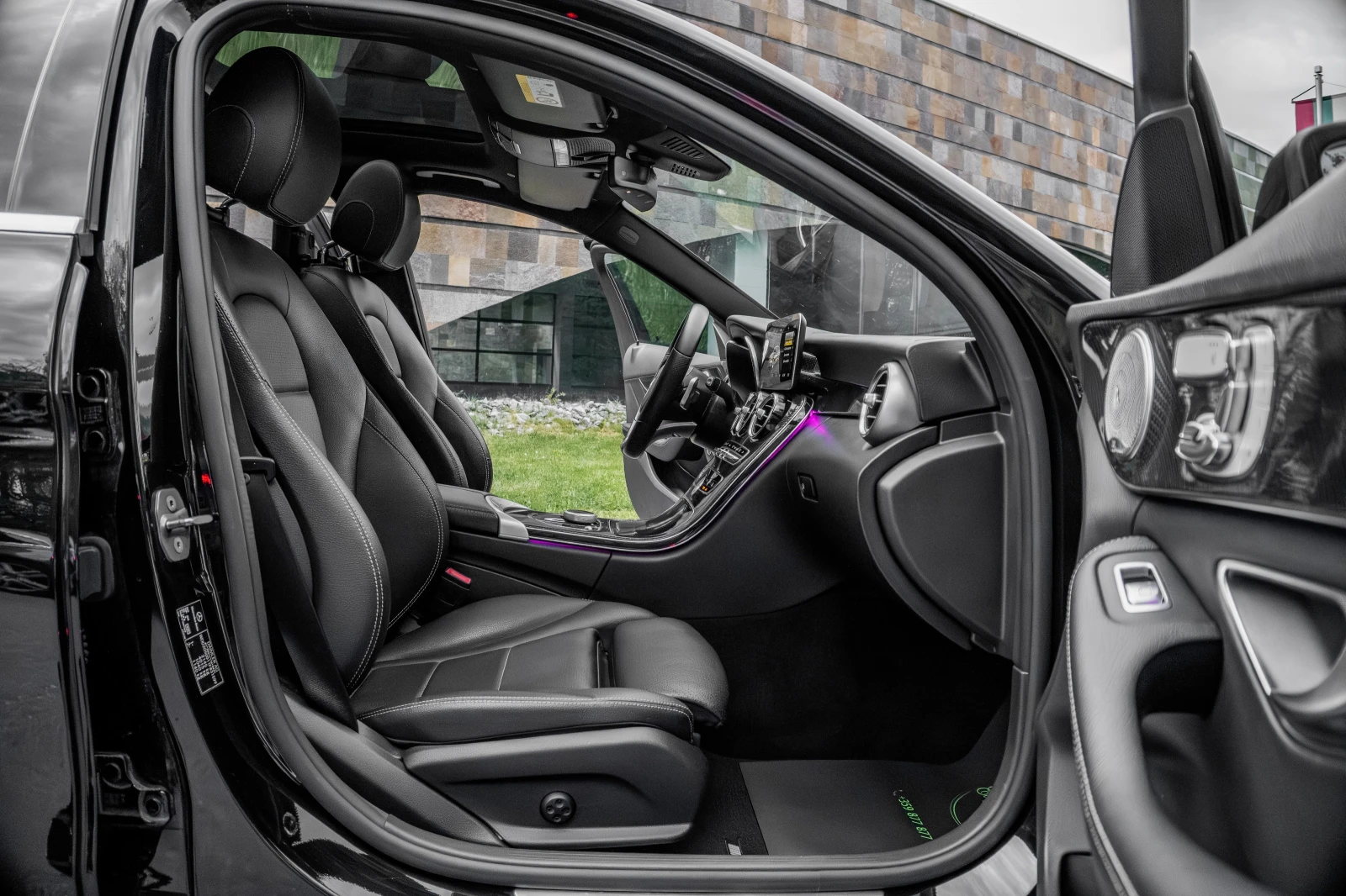 Mercedes-Benz C 220 d* AMG PERFORMANCE* PANORAMA* 3XTV* CARBON*  | Mobile.bg � ����������� 12