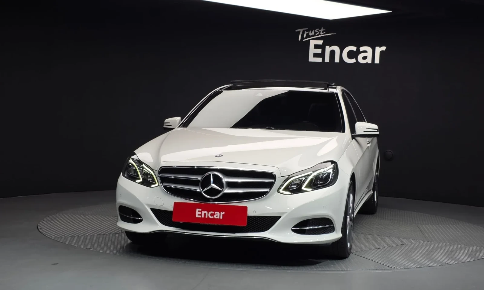 Mercedes-Benz E 250, снимка 3 - Автомобили и джипове - 54772832
