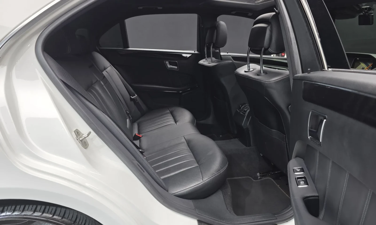 Mercedes-Benz E 250, снимка 11 - Автомобили и джипове - 54772832