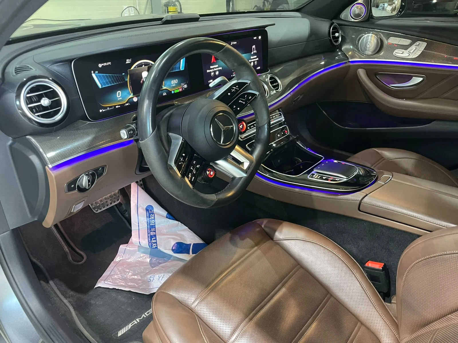 Mercedes-Benz E 53 AMG 4 Matic+ !, снимка 8 - Автомобили и джипове - 55293672