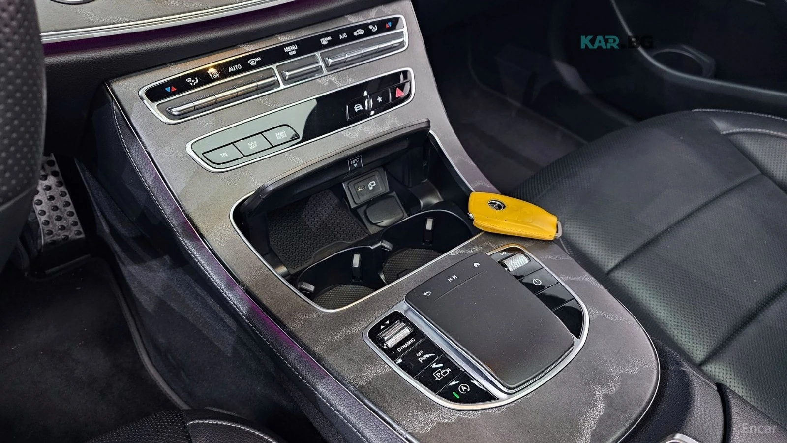 Mercedes-Benz E 350 4MATIC/AMG-LINE/HEAD-UP/PANOROOF/DRIVE-ASSISTS, снимка 11 - Автомобили и джипове - 55388384